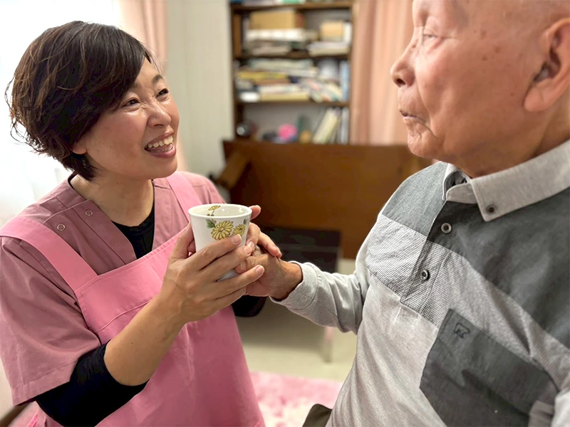 介助している様子